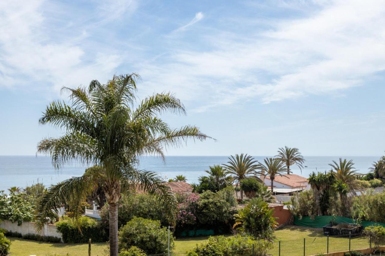 Homeforguest Front Line Beach Apartment In Hacienda Playa Marbella Bagian luar foto