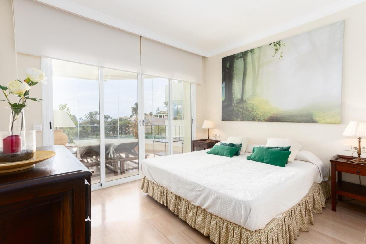 Homeforguest Front Line Beach Apartment In Hacienda Playa Marbella Bagian luar foto